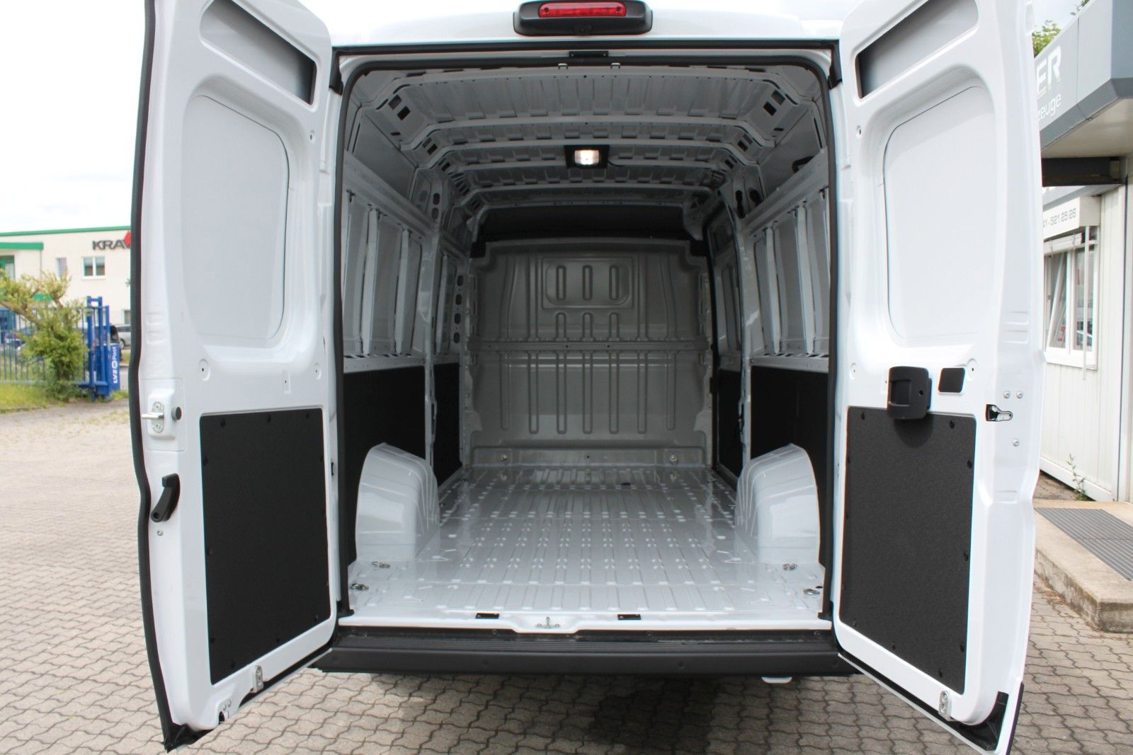 Fahrzeugabbildung Fiat Ducato H2 Kastenwagen 35 L4H2 140 Multijet Maxi