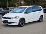Volkswagen Touran Highline 150PS DSG #AHK #Black-Style - Volkswagen Touran Style mit Benzin-Antrieb