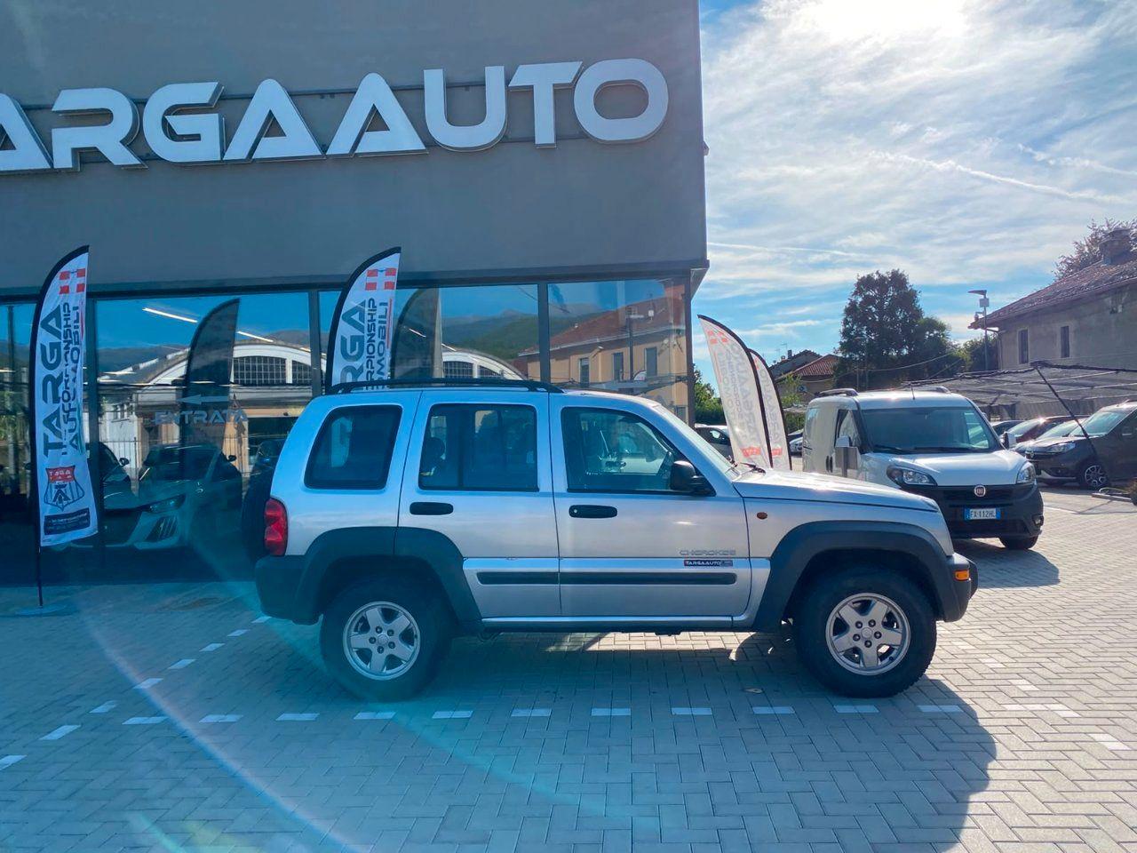 Jeep Cherokee 2004 — двигун 2.499 cm³, 143 HP (105kW)
