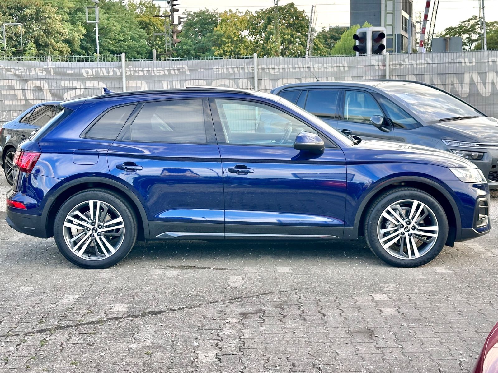 Fahrzeugabbildung Audi Q5 35 TDI *Pano+ACC+Matrix+HUD+360°+Keyless*