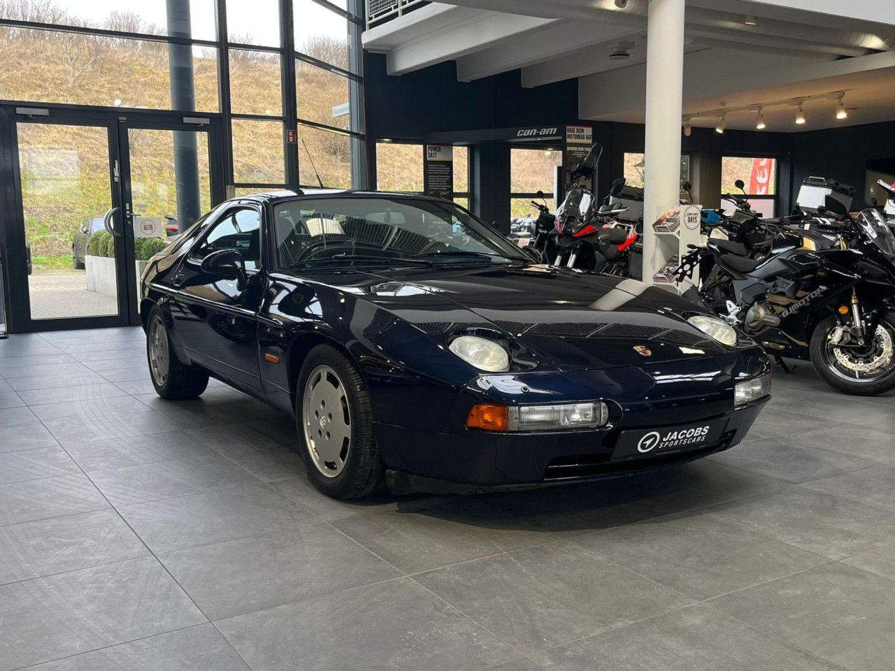 Porsche 928 S4 Navi LED Vollleder