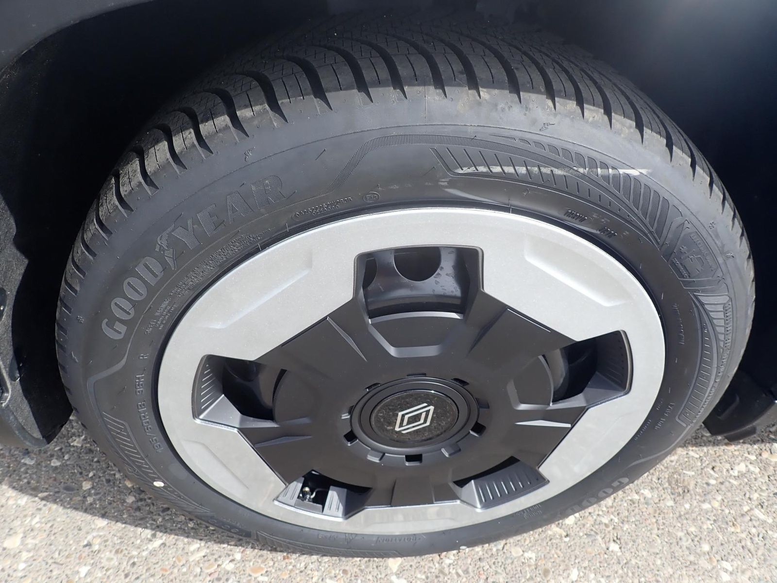 Fahrzeugabbildung Renault R 4 E-Tech elektrisch Advance 150 Comfort Range