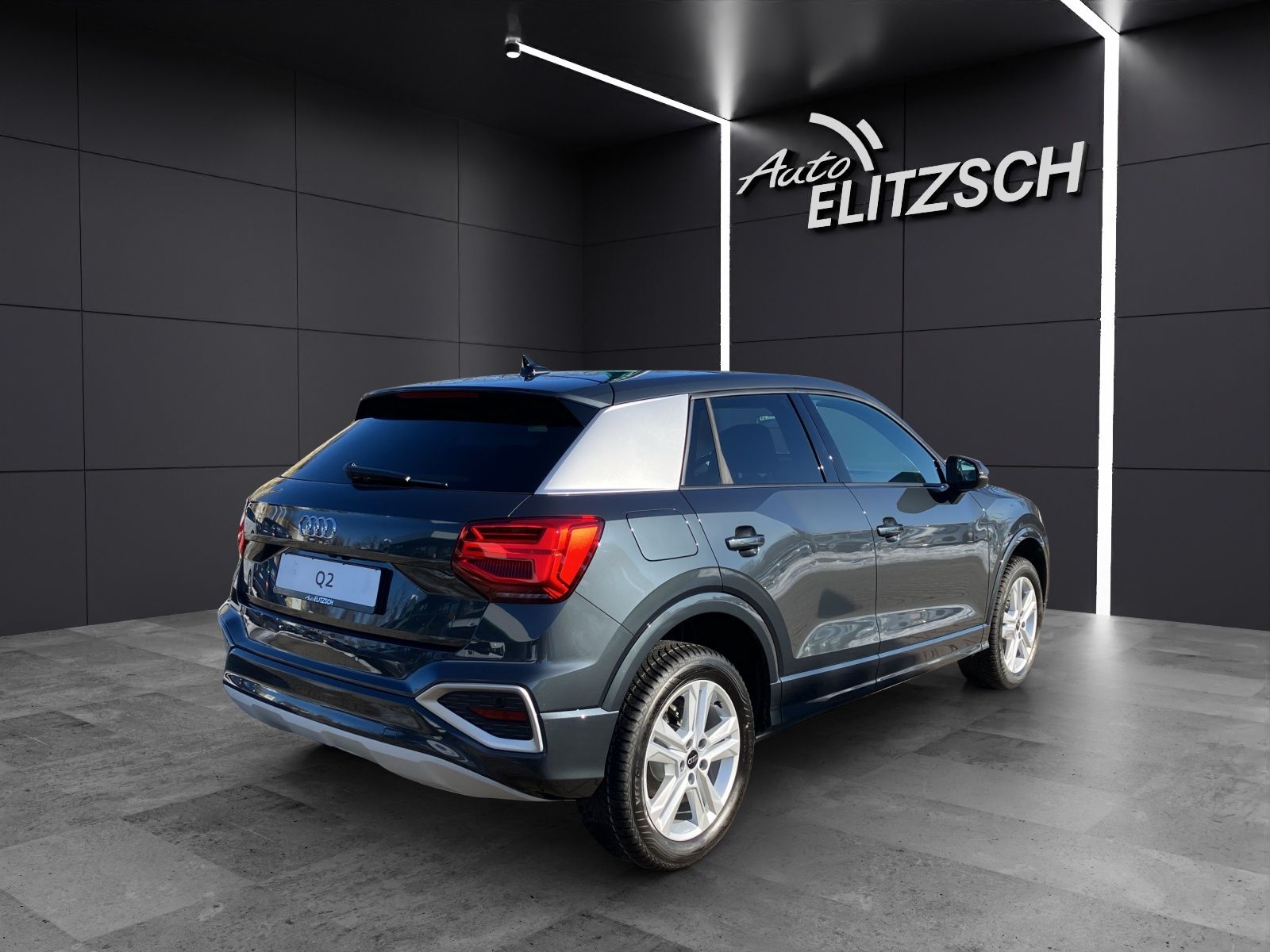 Fahrzeugabbildung Audi Q2 35 TFSI advanced S-tronic Matrix AHK AVC GRA