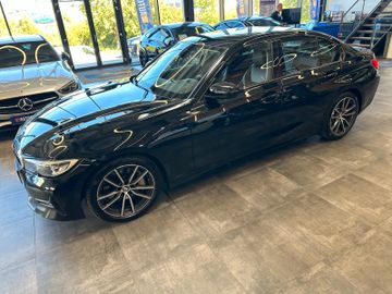 MYAUTOCENTER – Gebraucht- und Jahreswagen mit Werkstattservice in Pfaffenhofen BMW 330 *1-HAND*SERVICETÜV NEU*KEYLESS*LED*M-SPORT*