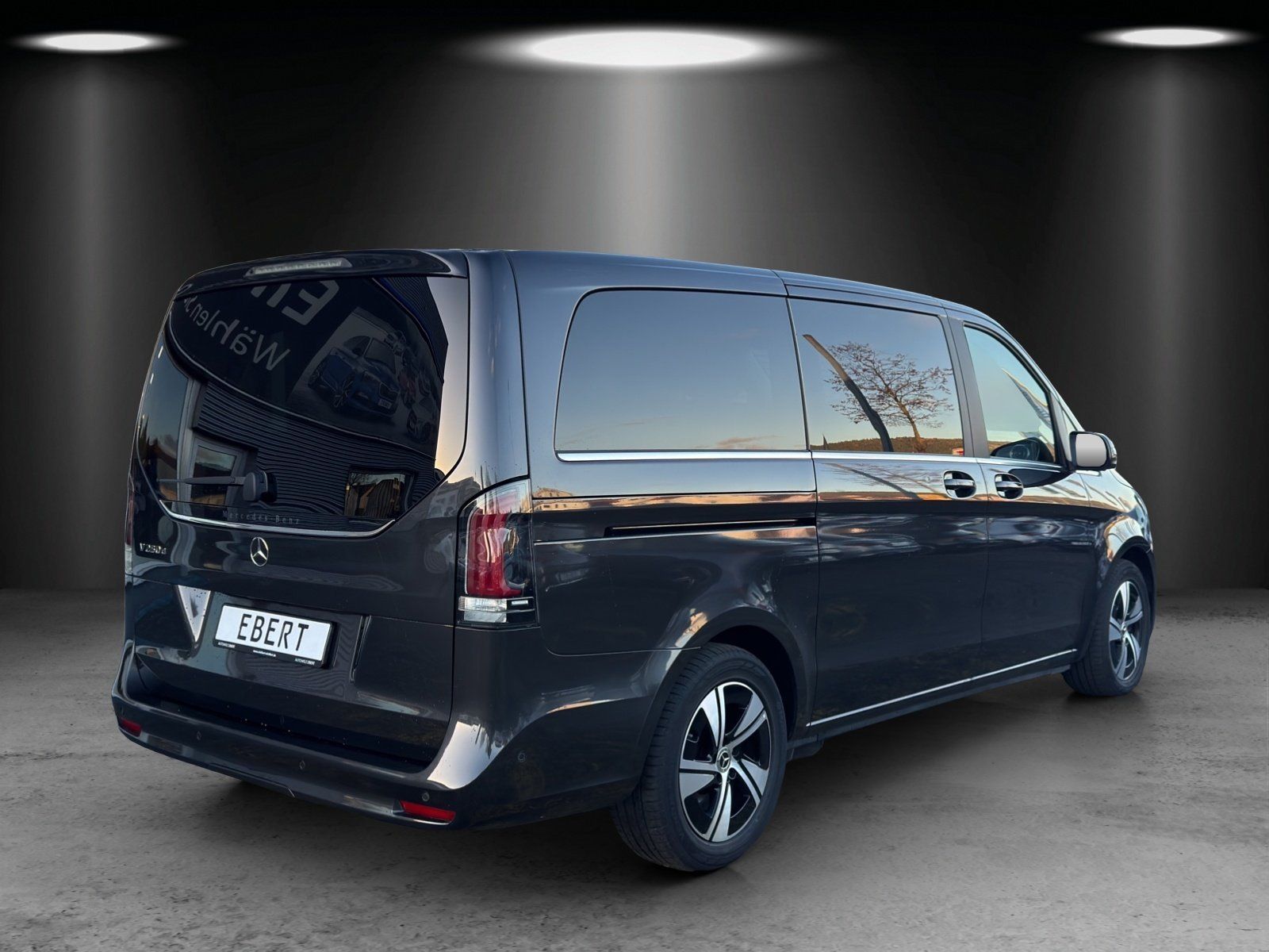 Fahrzeugabbildung Mercedes-Benz V250d L Avantg AIRMATIC Standhzg DISTRO Burm AHK