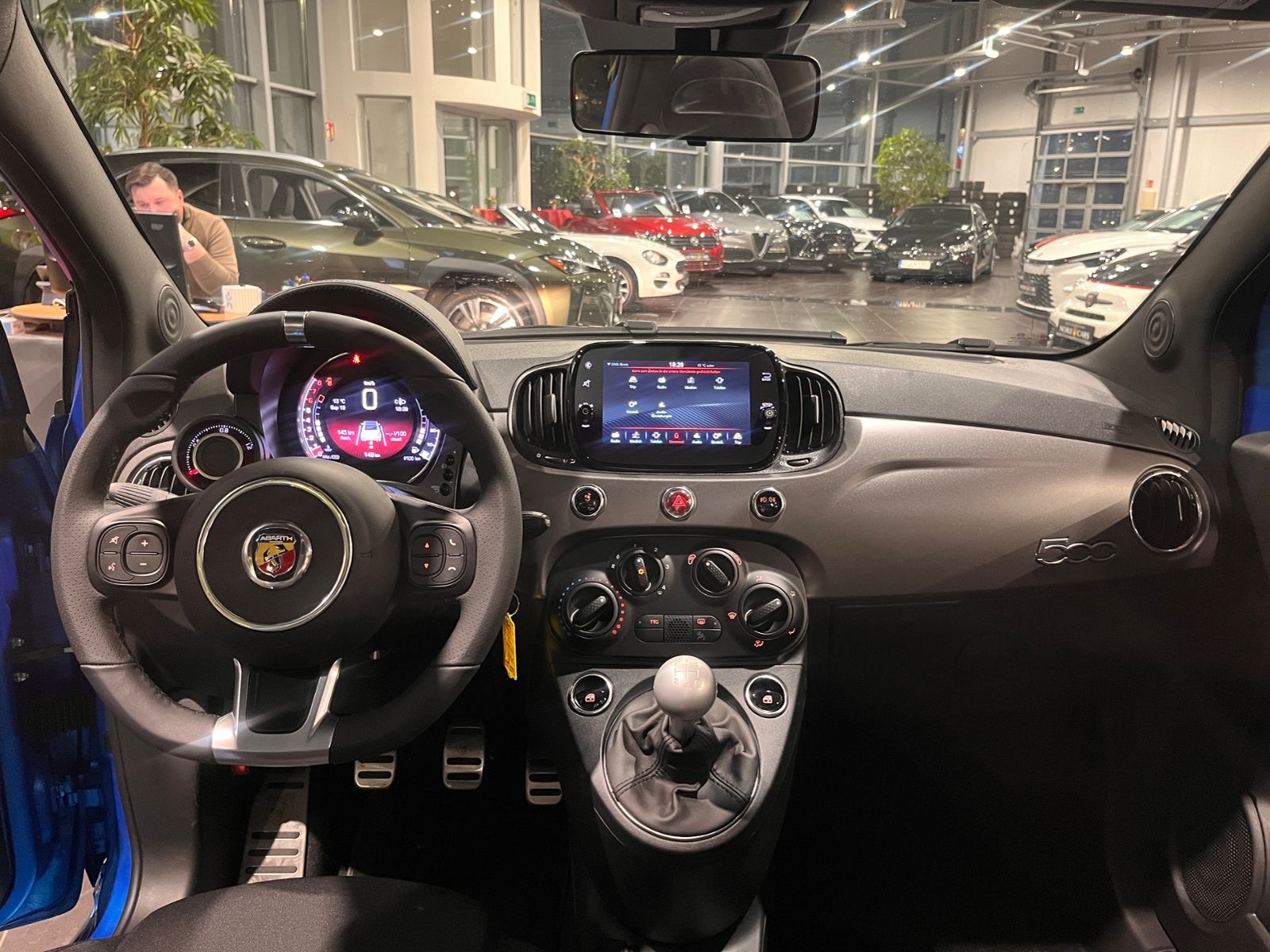 Fahrzeugabbildung Abarth 595C -BLAU MATT- LED  CARPLAY DAB ALU