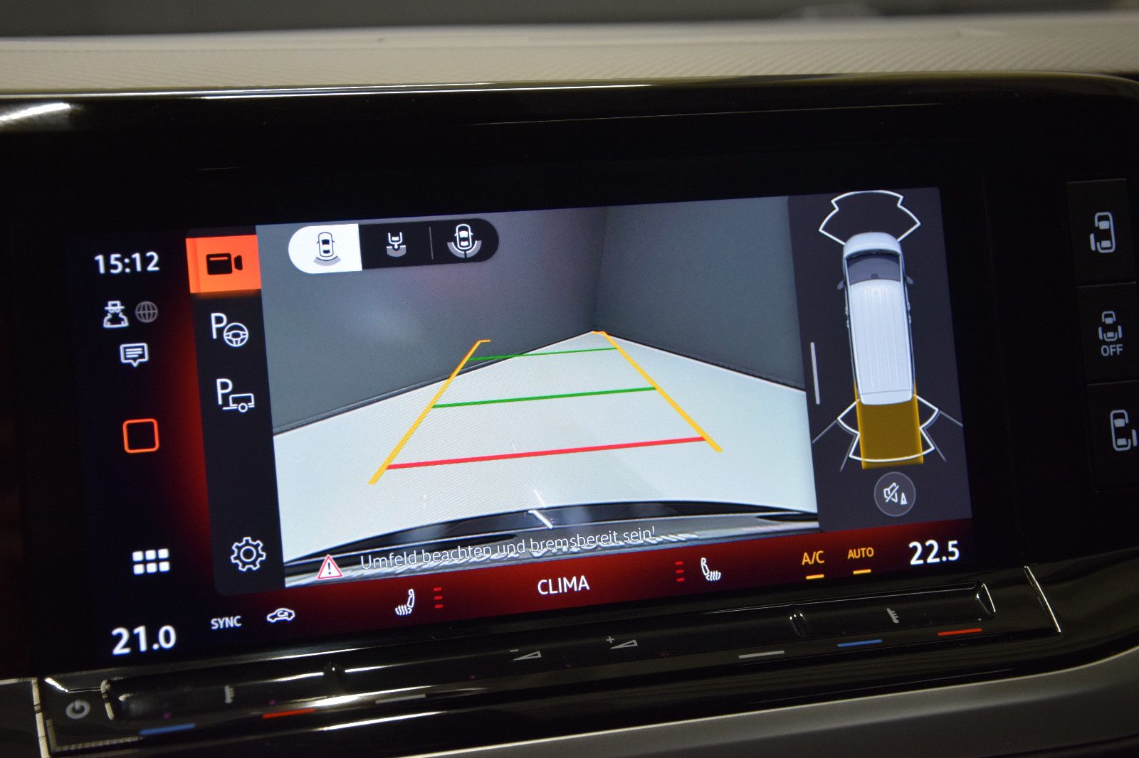 Fahrzeugabbildung Volkswagen T7 Multivan Style Lang Pano ACC Matrix AHK vis-a