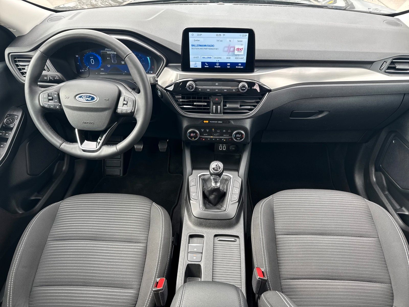 Fahrzeugabbildung Ford Kuga Titanium, FAHRASSISTENZPAKET