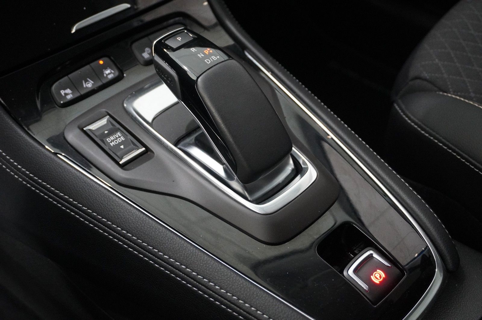 Fahrzeugabbildung Opel Grandland (X) GS SPORT 4HYBRID NAVI/LED/360°/DAB