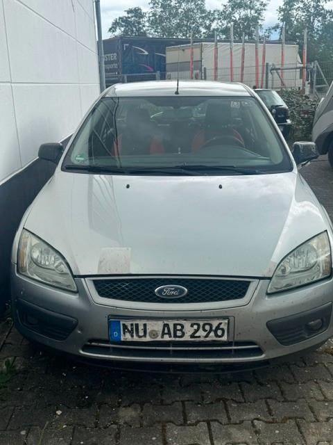 Ford Focus 2006 — вигляд ззаду