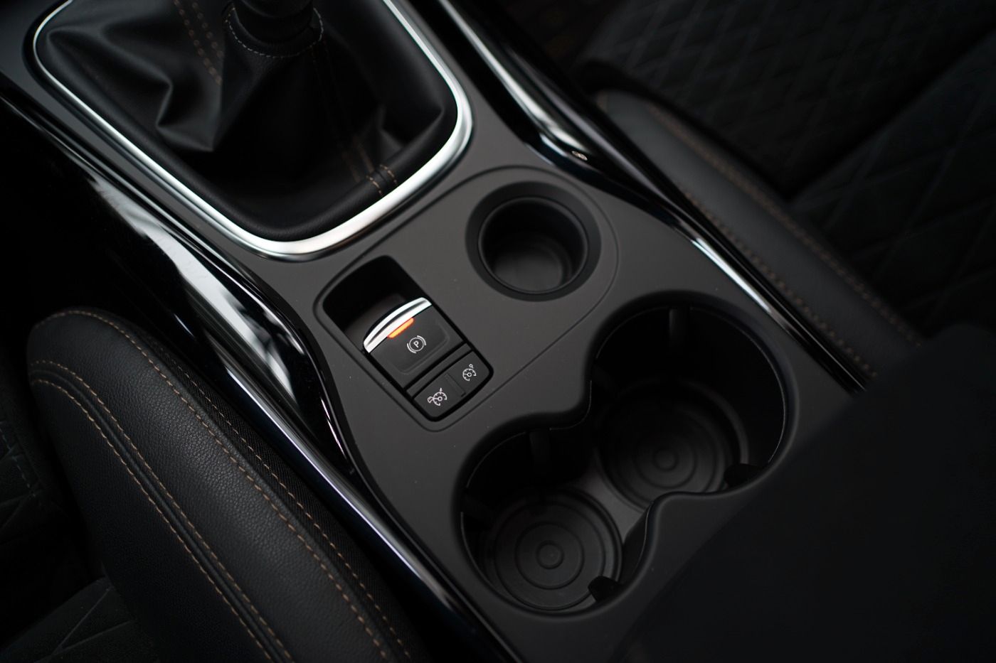 Fahrzeugabbildung Renault Kadjar TCe 140 Black Edition +Black Edition+Navi