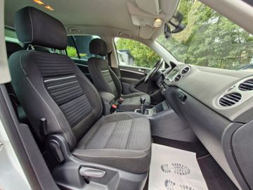 Volkswagen Tiguan - 12