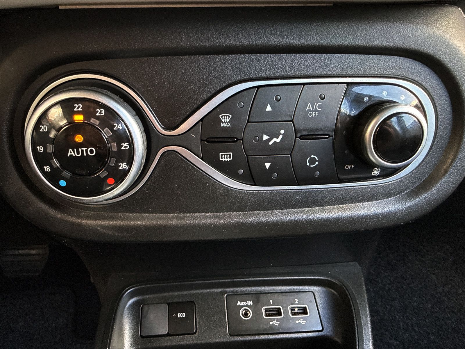 Fahrzeugabbildung Renault Twingo Zen Electric 21kWh CarPlay KLIMA DAB MFKL