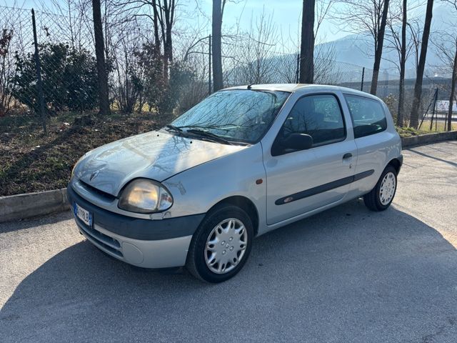 Renault Clio 1.2 cat 3 porte NEOPATENTATI