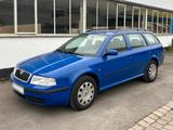 Skoda Octavia 1.9 TDI Combi Tour - 2. Hand... - Skoda Octavia aus 2008: 1.9