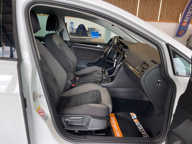 Volkswagen Golf VII Lim. Highline 1.5 TSI *1.HAND*LED*AHK*