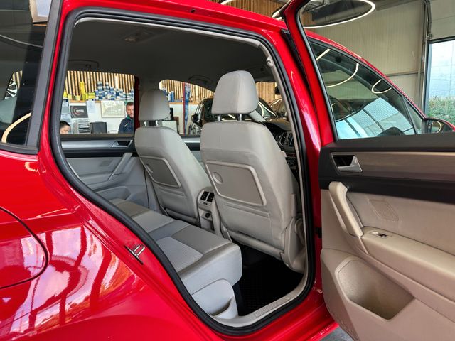 Volkswagen Golf Sportsvan *TEMPO*NAV*PDC*CAM*2-ZONEN*AHK*