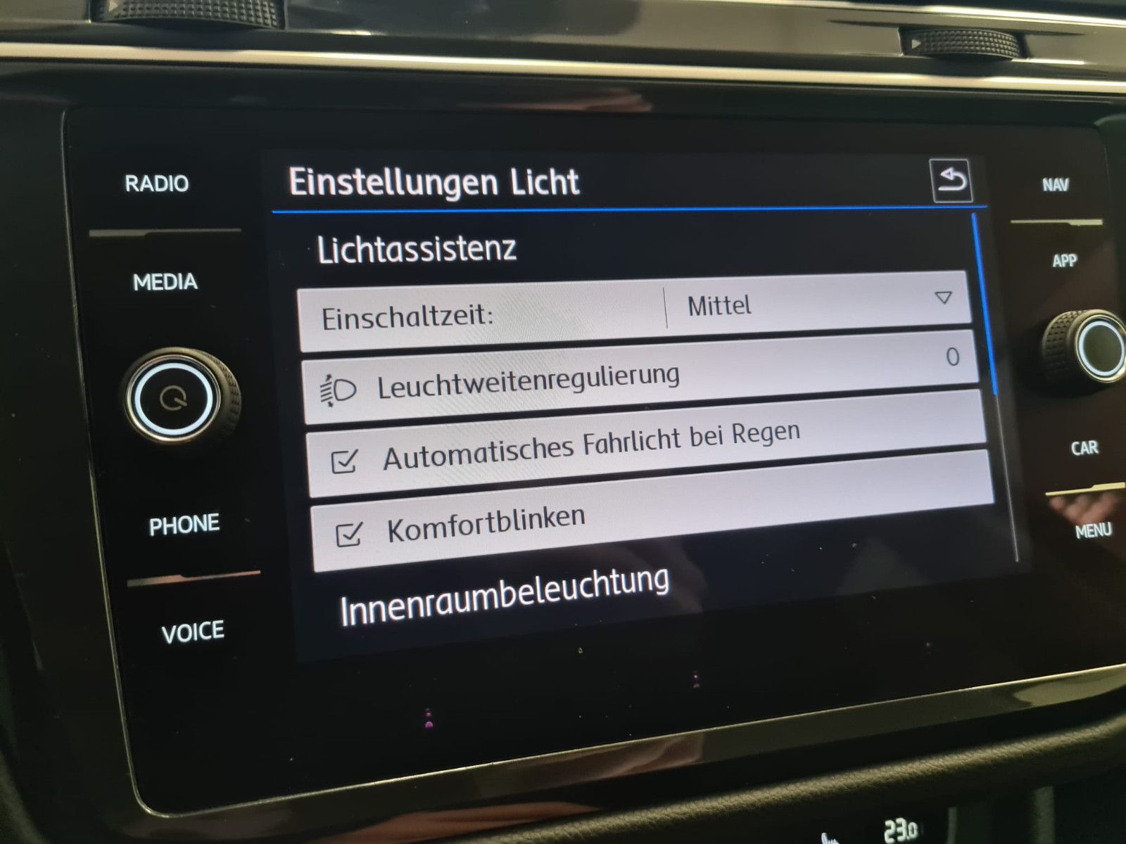 Fahrzeugabbildung Volkswagen Tiguan Comfortline / 1. Hand / AHK / GARANTIE