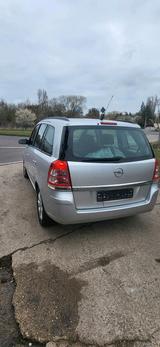 Opel zafira 7sitze - Opel Zafira in Halle