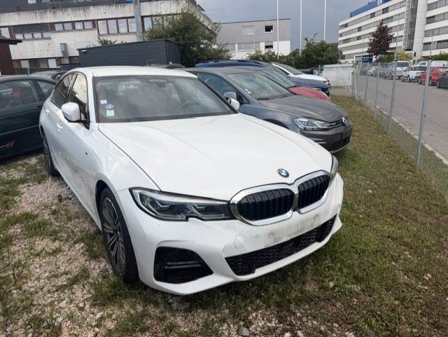 Image of BMW 330