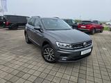 Volkswagen Tiguan Comfortline 4Motion DSG NAVI ACC LED DT - VW Tiguan Gebrauchtwagen in Freiburg