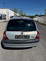 Renault Clio Authentique 1.2 - Renault Clio aus 2004: Authentique