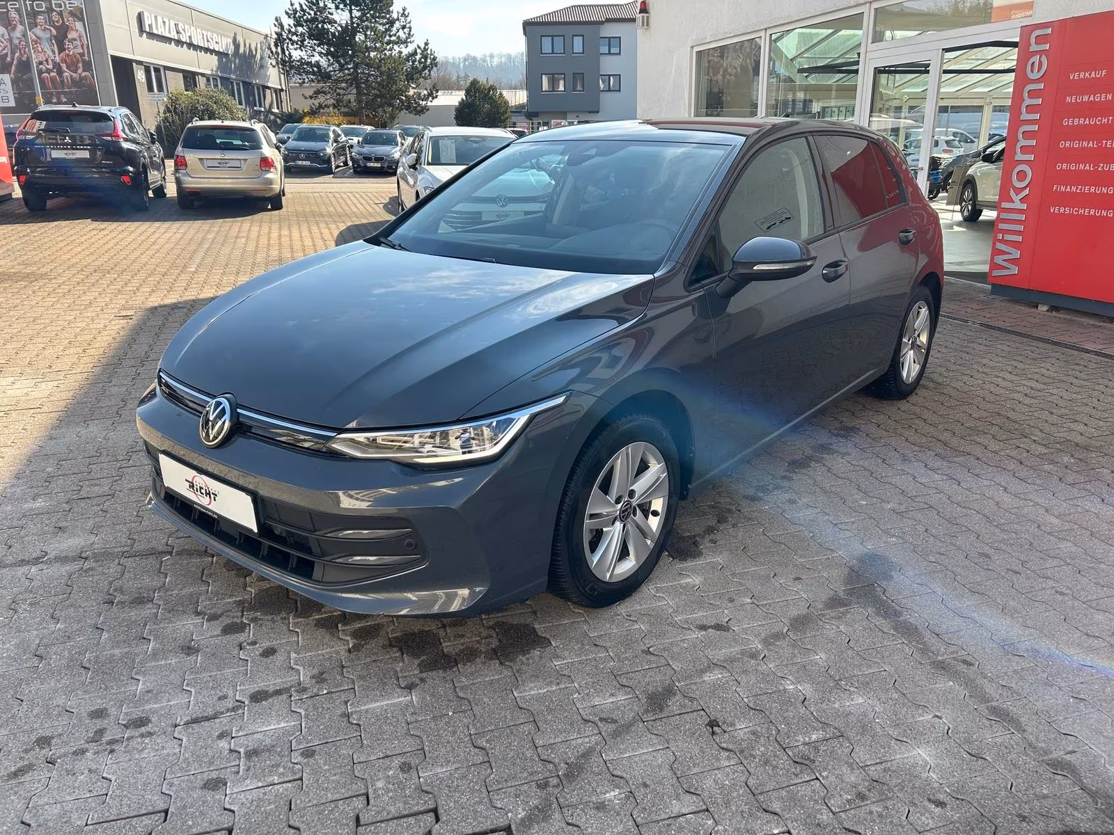 Volkswagen Golf 1.5 eTSI Life App SHZ ACC PDC