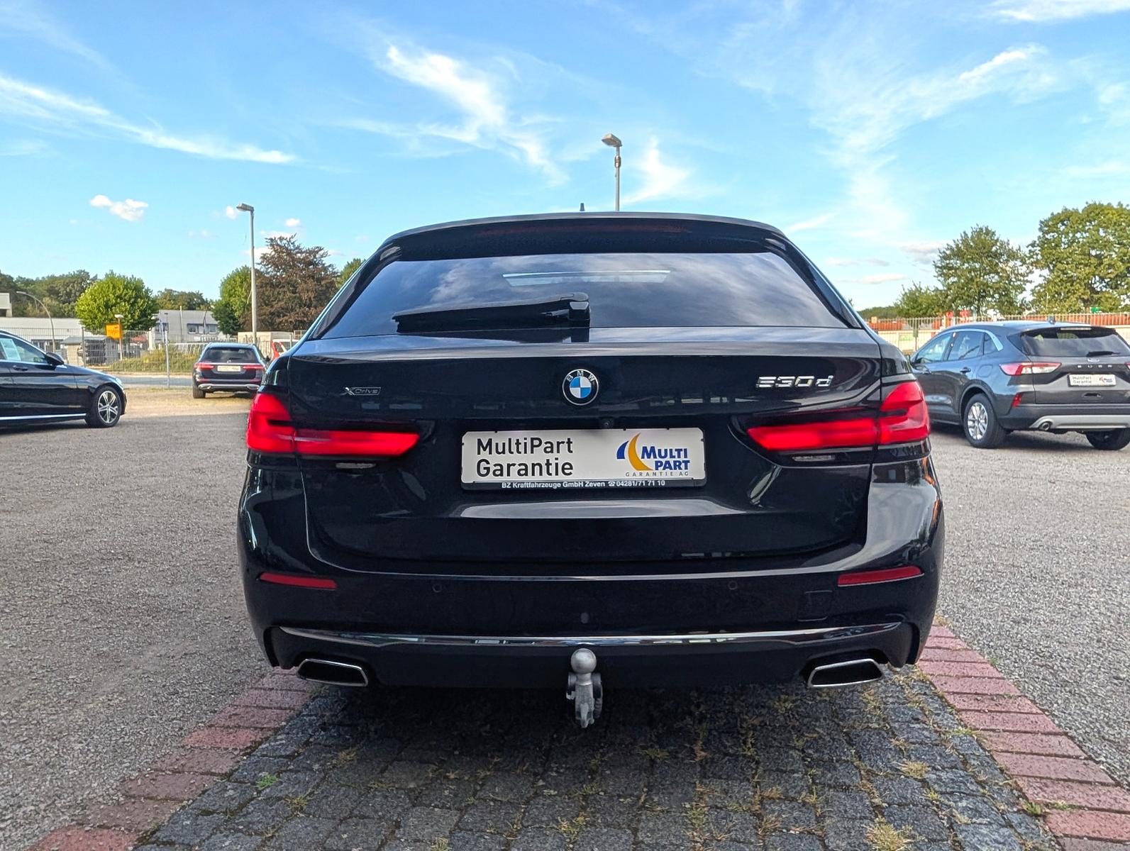 BMW 530 d Touring xDrive Luxury Line Voll!