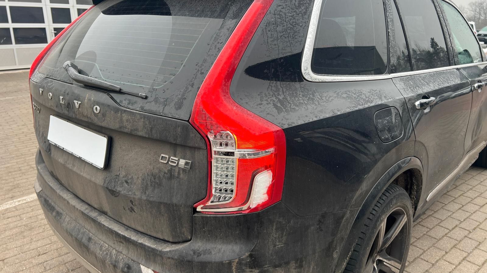 Fahrzeugabbildung Volvo XC90 Inscription AWD Frontschaden
