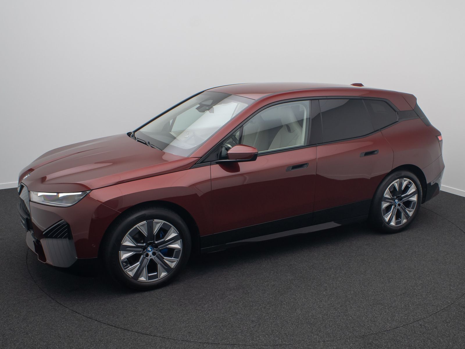 Fahrzeugabbildung BMW iX xD40 Edition Sport DAB Kamera Komfort 21Zoll