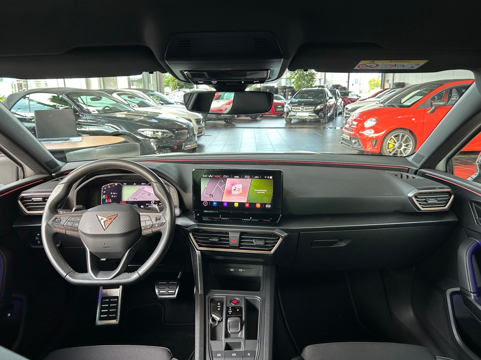 Fahrzeugabbildung CUPRA Leon Sportstourer VZ e-Hybrid NAV RFK SHZ 19"