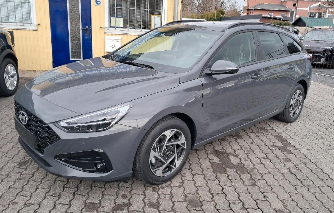 Hyundai i30 Kombi GO Style-KLIMAAUT-SH-LH-LED-NAV-PDC vh