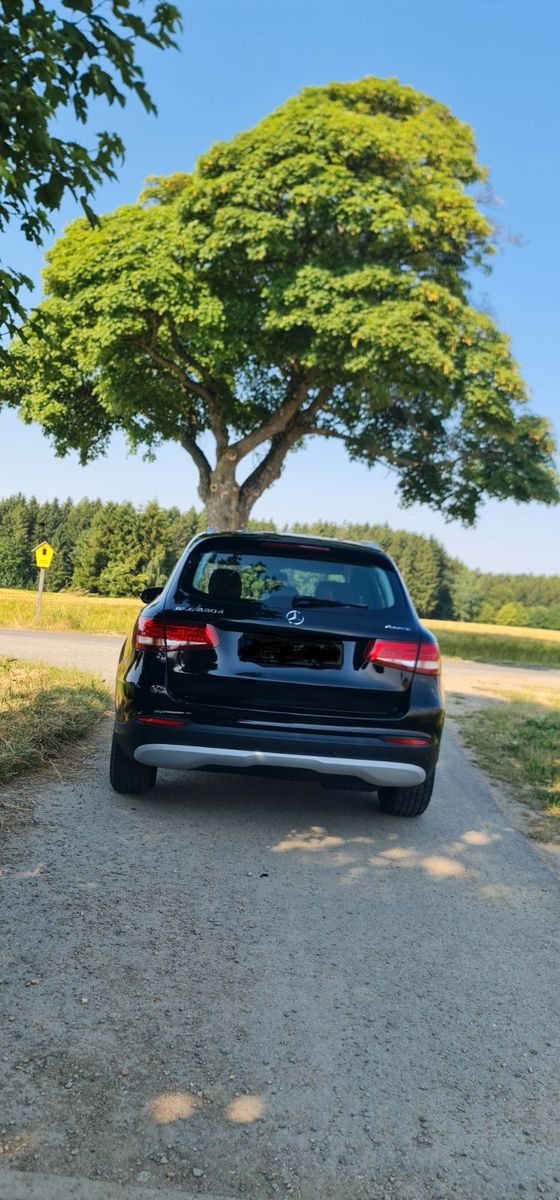 MERCEDES-BENZ GLC 220 d 4MATIC Autom. -