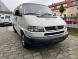 Volkswagen T4 Transporter 2.5 TDI/9 Sitzer/Standheizung/AHK - Volkswagen T4 Caravelle aus 2001