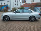 Mercedes-Benz E 400 4MATIC AMG Line Autom. AMG Line - Mercedes-Benz E-Class in Frankfurt (Main)