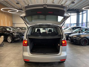 Volkswagen Touran Highline *PANO*SHZ*NAVI*PDC*TEMPOMAT*