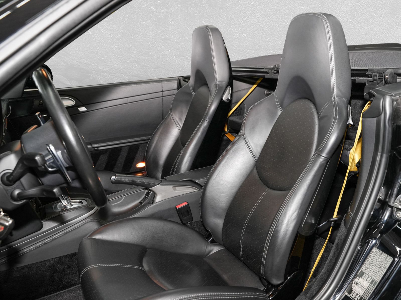 Fahrzeugabbildung Porsche 911 Turbo S Cabrio - Exklusiver Volllederumfang