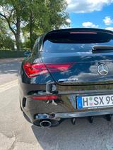 Mercedes-Benz CLA 35 AMG Shooting Brake Mercedes-AMG CLA 3... - schwarze Mercedes-Benz CLA 35 AMG Shooting Brake