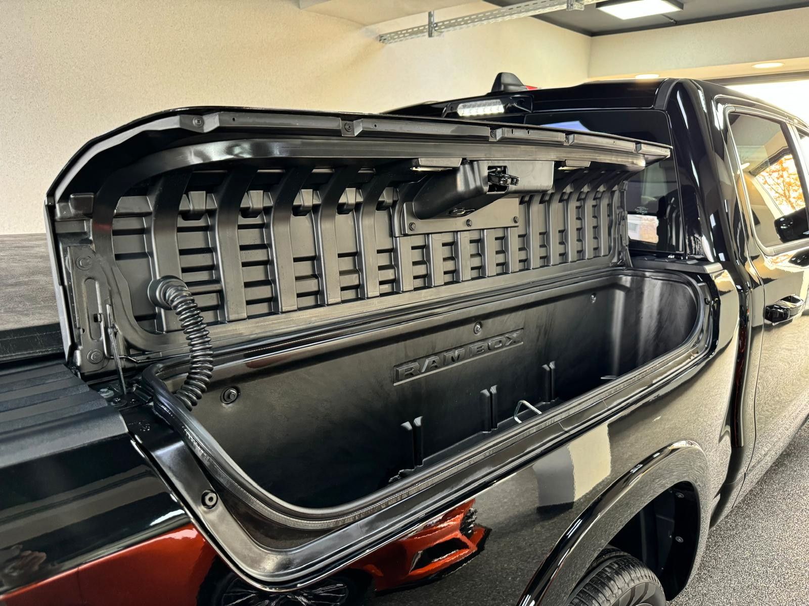 Fahrzeugabbildung Dodge RAM LIMITED HURRICANE 3.0L-HO 540 PS - RAMBOX