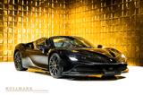 Ferrari SF90 SPIDER + CARBON + SURROUND VIEW + LIFT + - schwarze Ferrari SF90