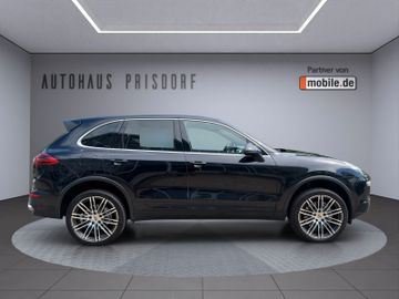 Porsche Cayenne - 4
