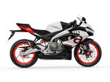 Aprilia RS 457 2025 in zwei Farben, sofort verfügbar! - SPORTLER VON 251 BIS 500 CCM