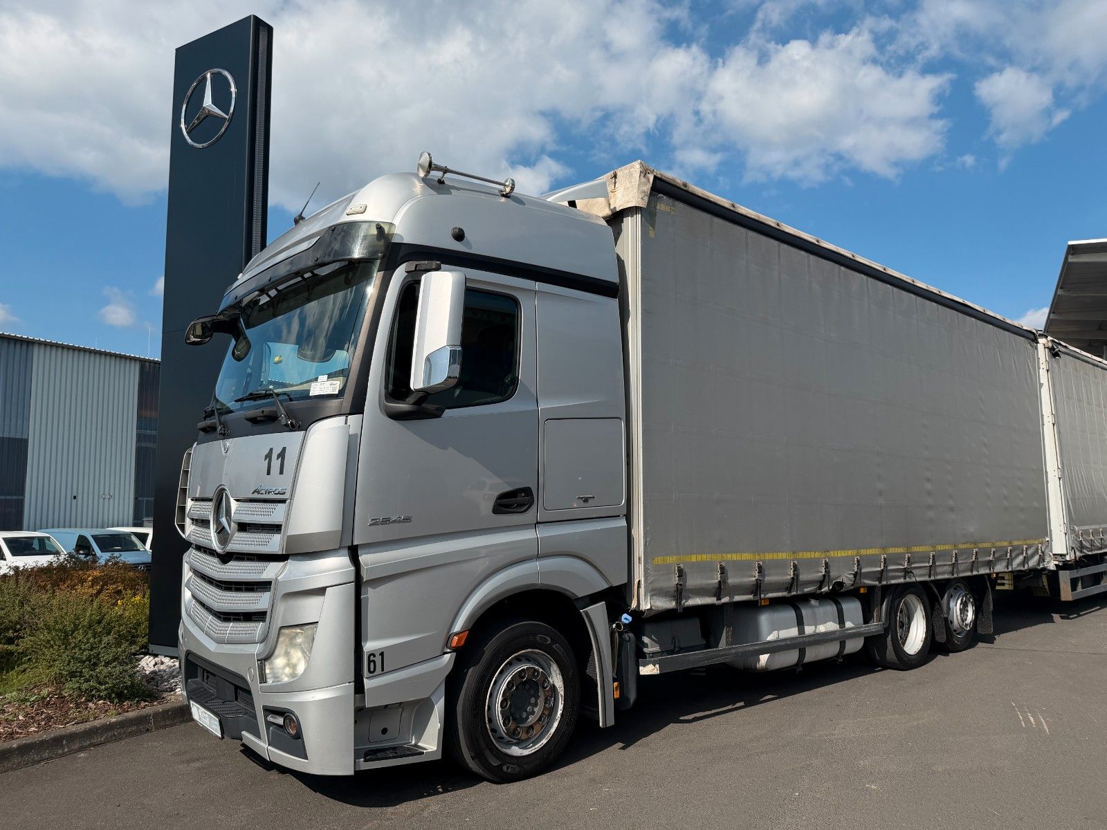 Fahrzeugabbildung Mercedes-Benz Actros 2545 L 6x2 Retarder Schiebeverdeck