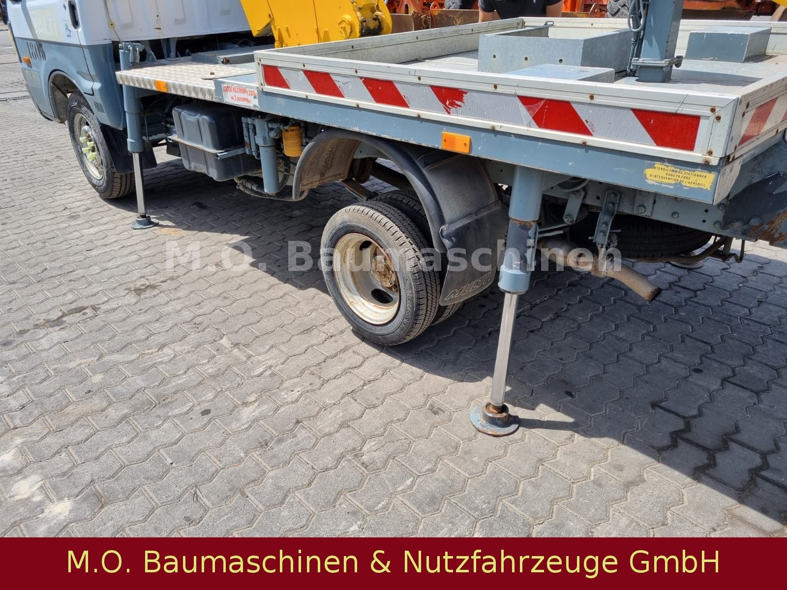 Fahrzeugabbildung Mazda Multitel Bühne 14,5 Meter/145 ALU