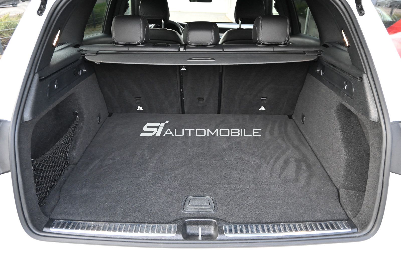 Fahrzeugabbildung Mercedes-Benz GLC 200 4MAT. AMG LINE °AHK°NIGHT-PAKET°BUSINESS