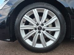 Fahrzeugabbildung Audi A6 Avant 50 TDI qu S line MATRIX ASSIS+ PANO AHK