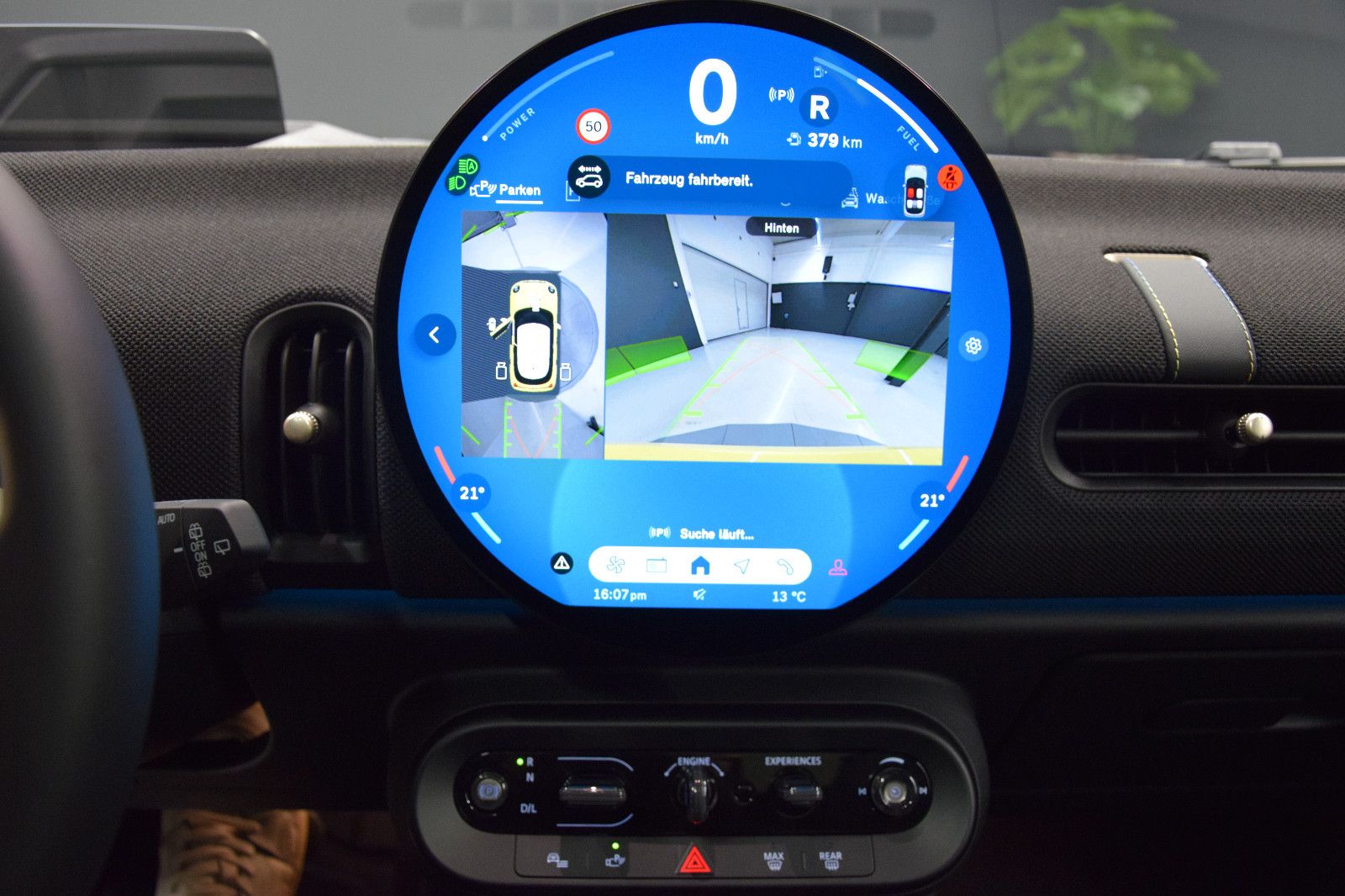 Fahrzeugabbildung MINI Cooper S Classic Trim 5-Türen Paket-L Pano h/k