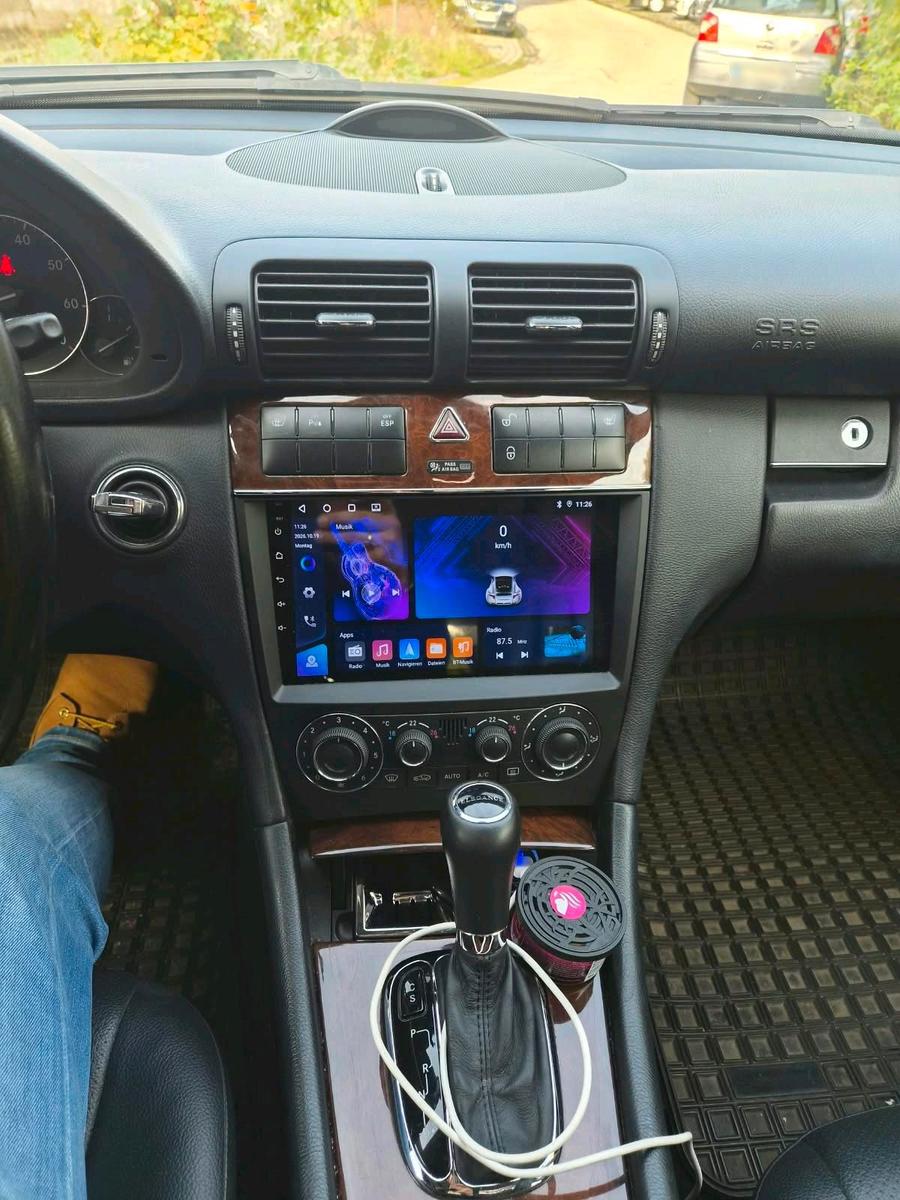 Mercedes-Benz C230 2006 — photo 7