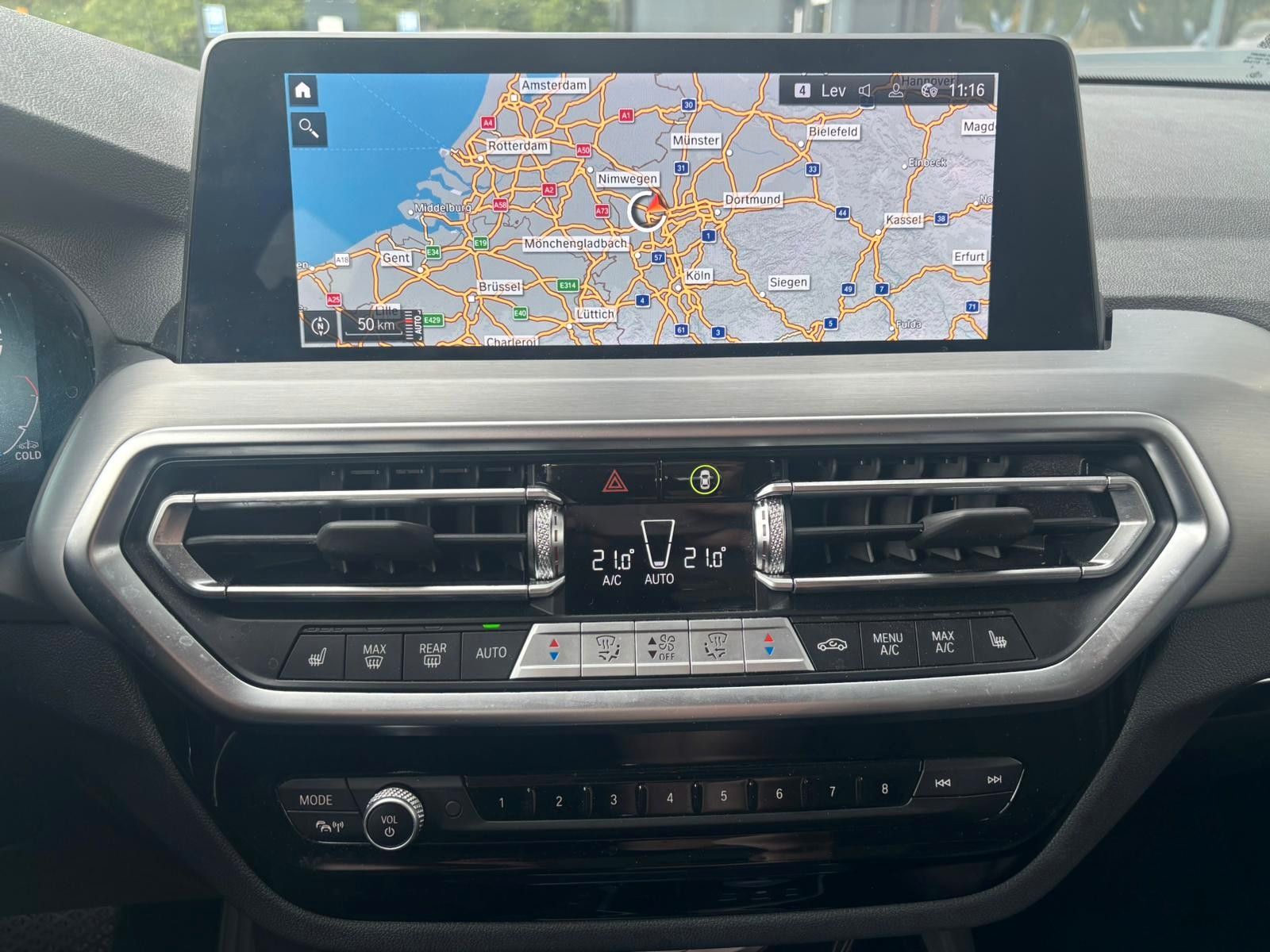 BMW X3 xDrive 30d STANDHZ PDC KAMERA LED NAVI KLIMAA foto 14