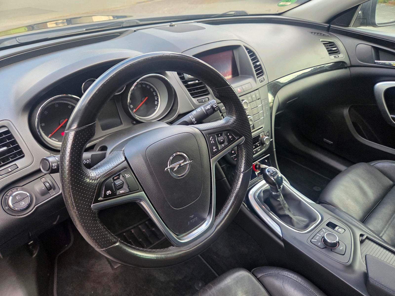 Opel Insignia 2010 — photo 6